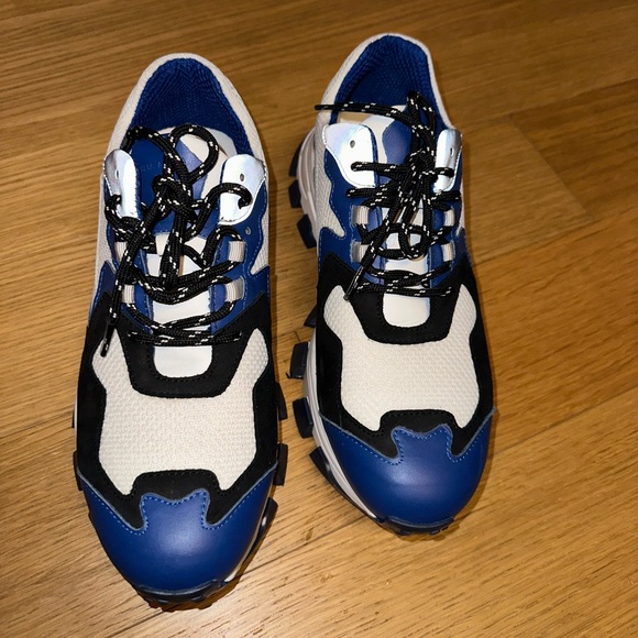 CINZIA ARAIA
FABRIC AND LEATHER SNEAKERS - Picture 3 of 7